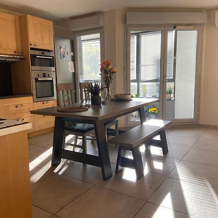 Appartement De Standing - 3 Chambres - 8 Personnes - Grand Lyon วีเลอร์บาน ภายนอก รูปภาพ